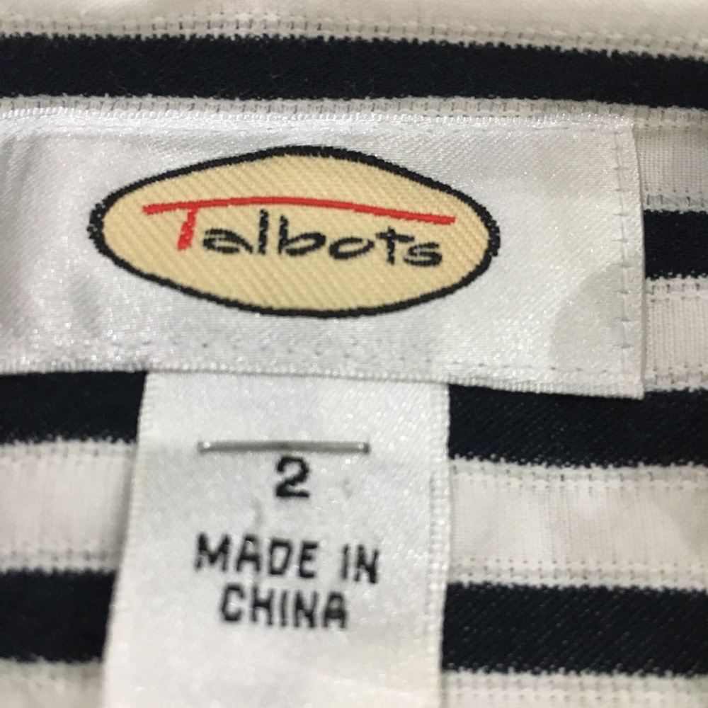 EUC TALBOTS Petite Button Down Shirt - Picture 8 of 13